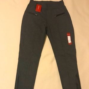 Guess pull on pants (new).